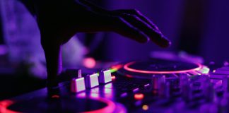 Italo Disco: sunetul electronic italian care a cucerit discotecile din România în anii '80-'90