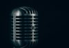 Radio Vacanța: povestea postului care aducea muzica occidentală pe litoralul românesc microphone vintage