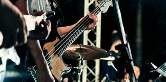 Trupele rock românești din anii '80: Compact, Holograf, Cargo și Iris — sunetul unei generații